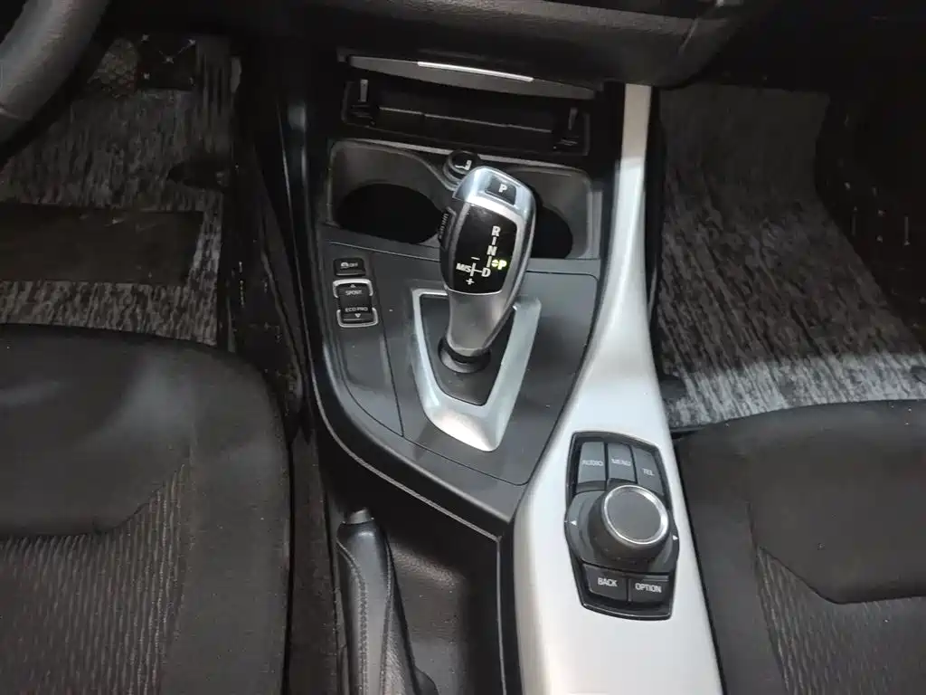 BMW 1 Series (Import) 2013 Facelift 116i Leading Model фото 14
