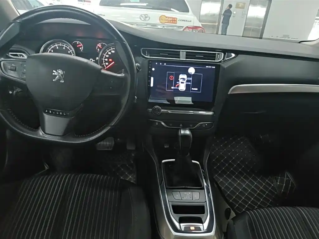 Peugeot 408 2016 1.6T Automatic Luxury Edition фото 10