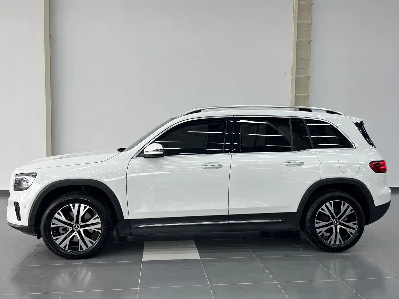 Mercedes-Benz GLB 2024 GLB 220 Dynamic фото 3
