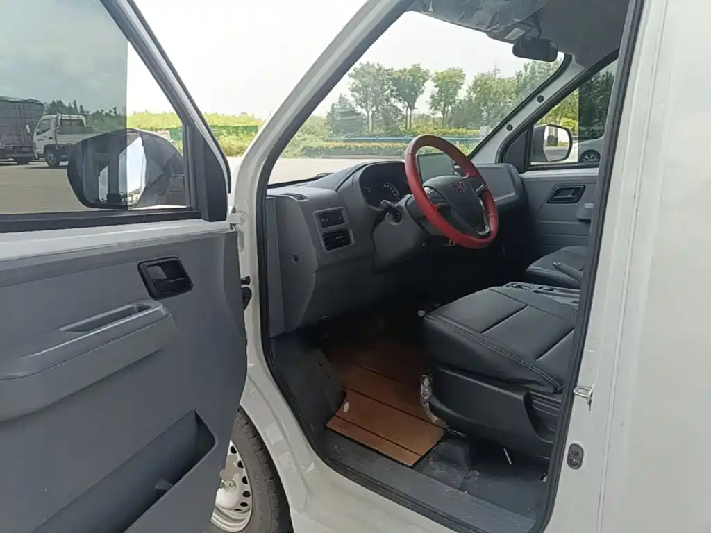 Wuling Motors Wuling Yangguang 2025 2025 400km Bus Comfort Edition