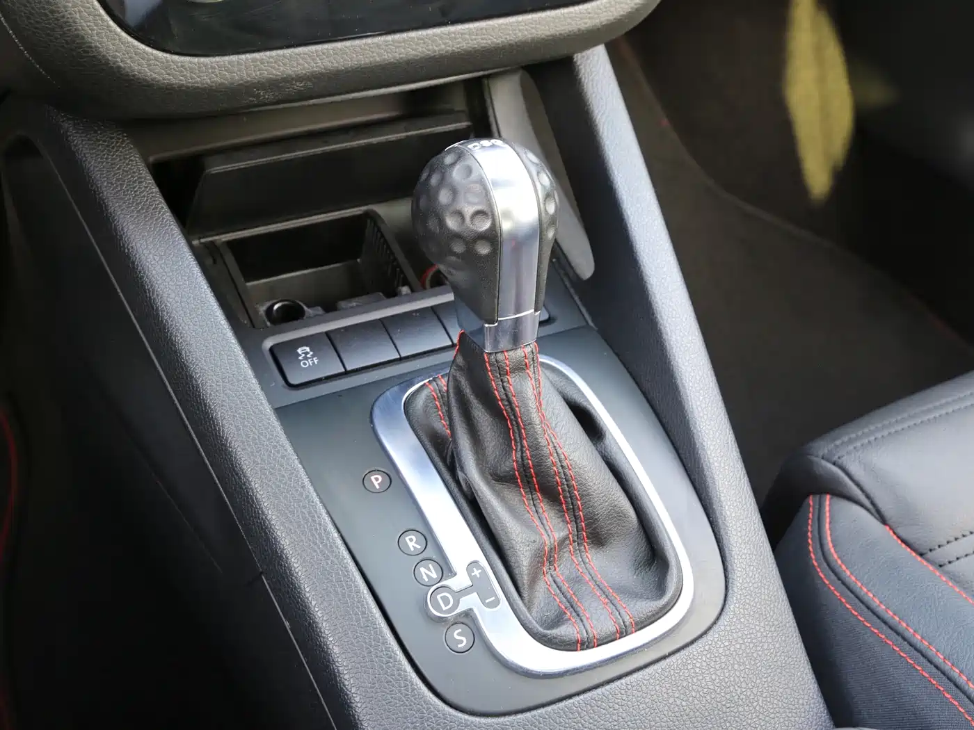 Volkswagen Scirocco 2013 2.0TSI GTS фото 8