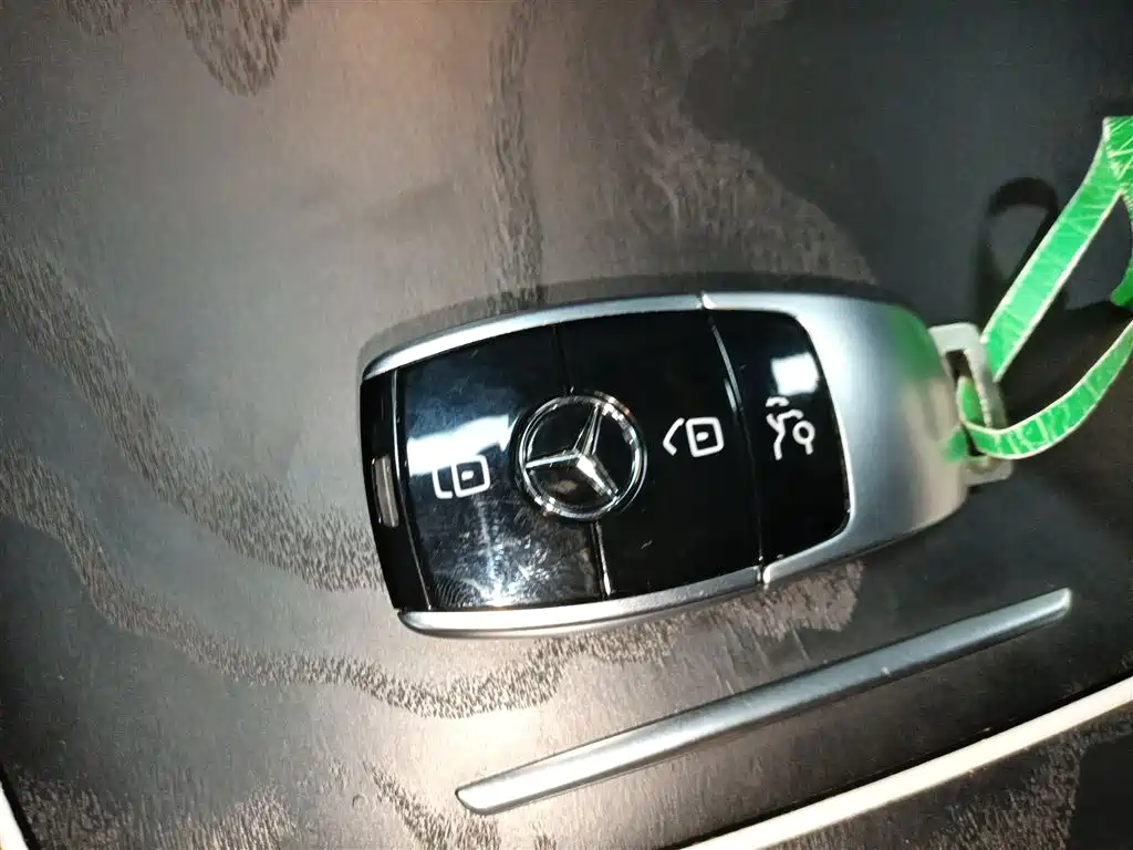 Mercedes-Benz E-Class 2019 E 300 L Sport Fashion фото 17