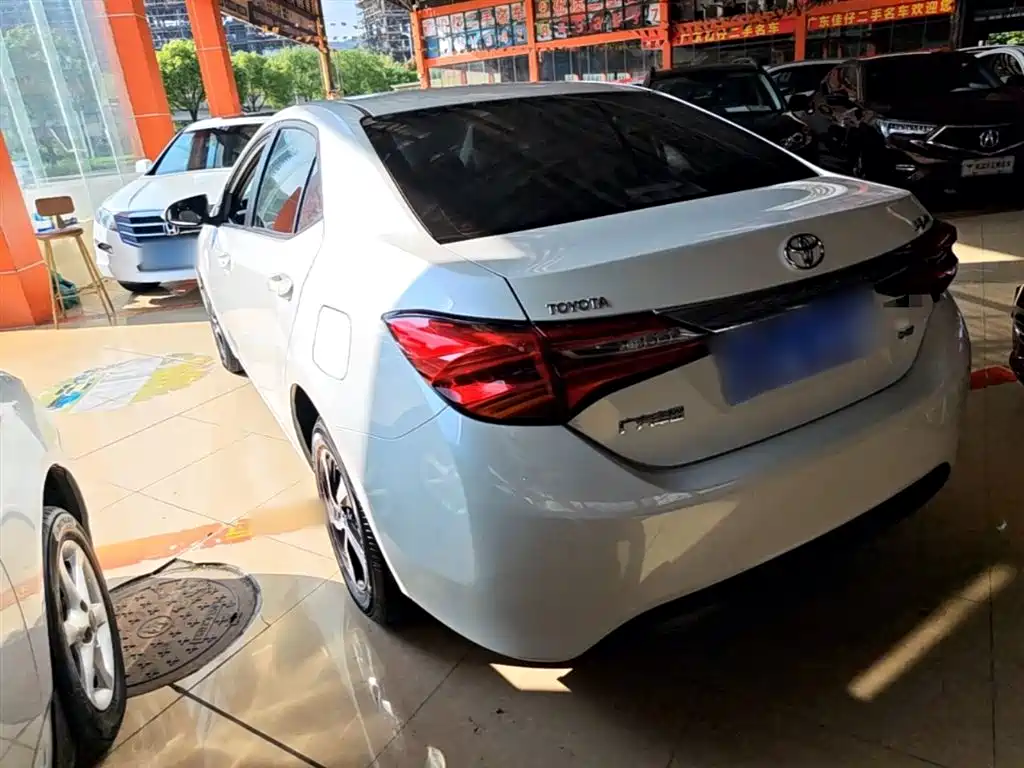Toyota Levin 2017 Facelift 185T CVT Elite Edition China VI фото 5
