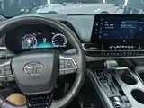 Фото 10 - Toyota Granvia