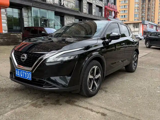 Nissan Qashqai 2023 1.3T CVT Black Gold Edition