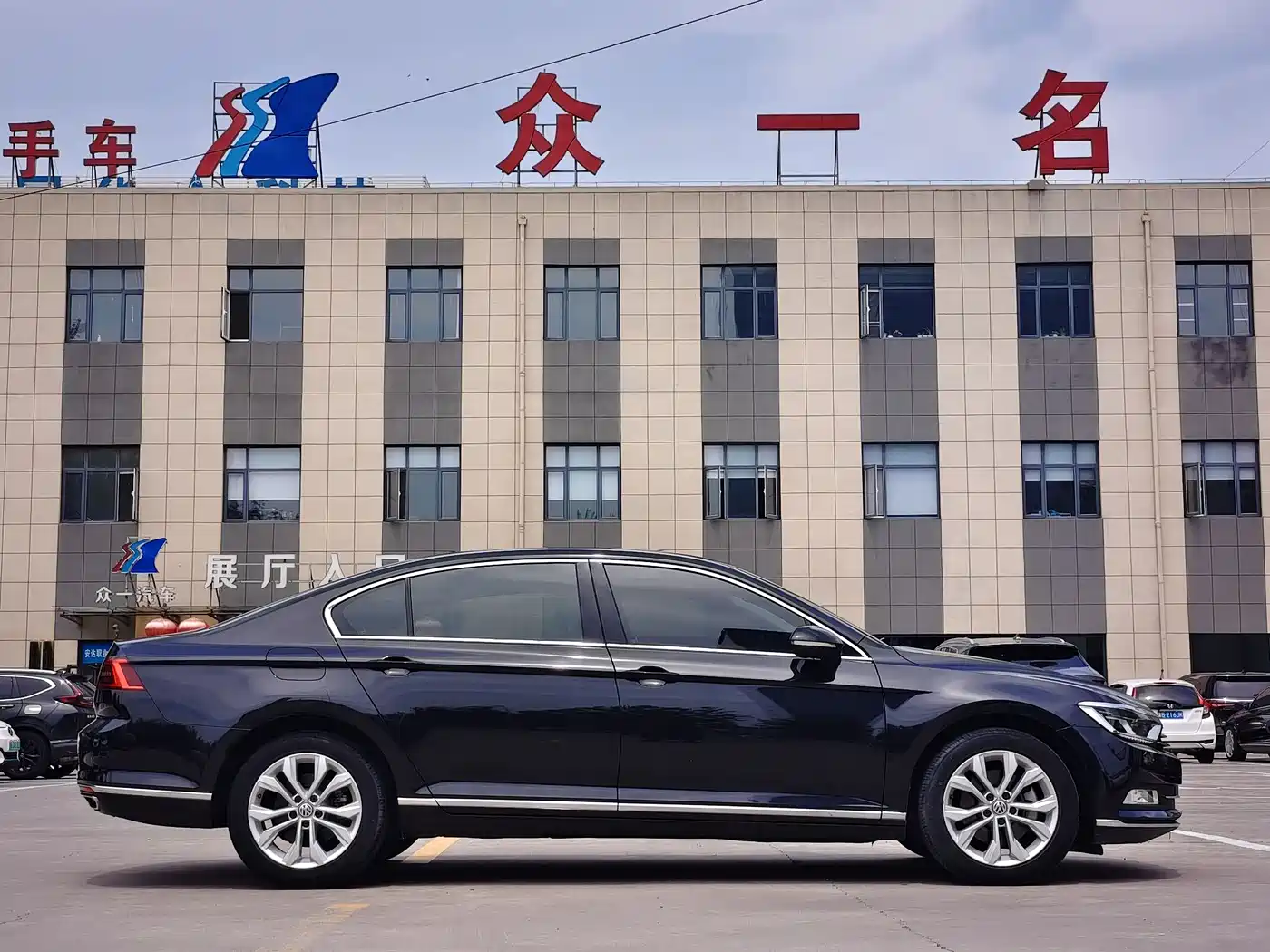 Volkswagen Magotan 2017 330TSI DSG Luxury фото 4