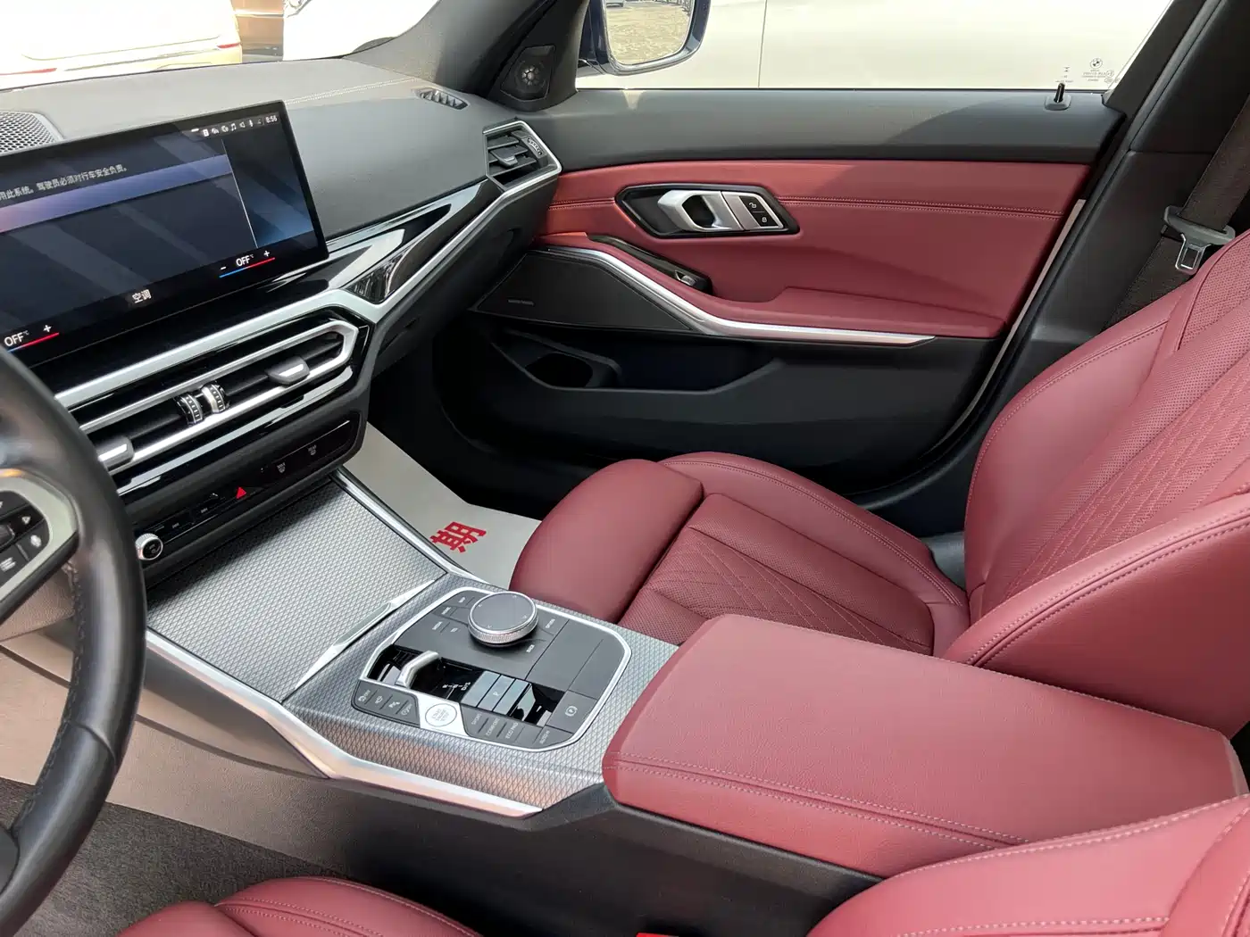 BMW 3 Series 2023 325i M Sport Black Night Package фото 14