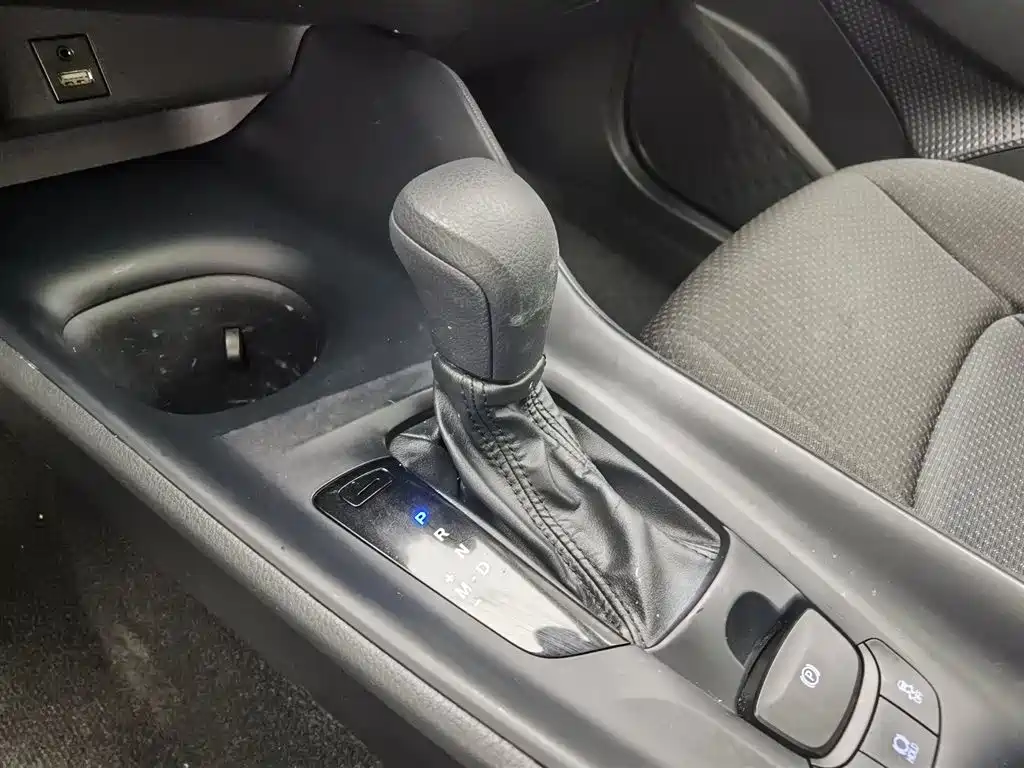 Toyota IZOA 2021 2.0L Yixiang Edition фото 13