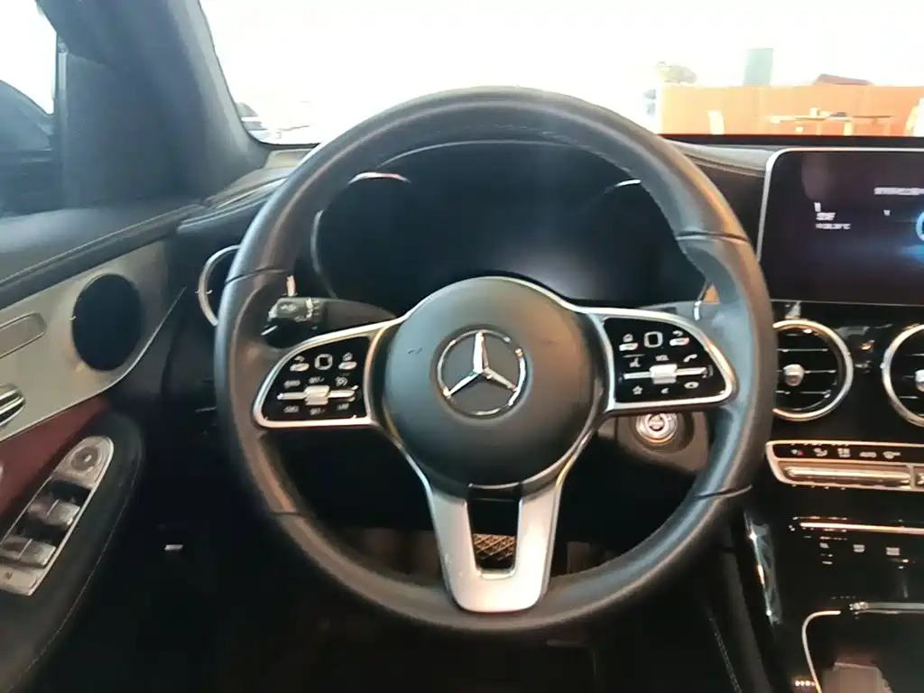 Mercedes-Benz GLC Coupe 2021 2021 GLC 260 4MATIC Coupe SUV