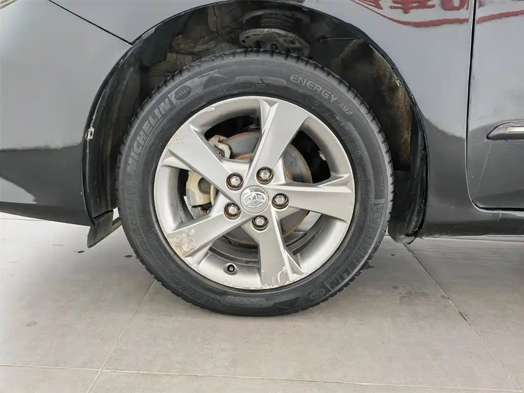 Toyota Corolla 2012 Styling Edition 1.8L CVT GL-i фото 17