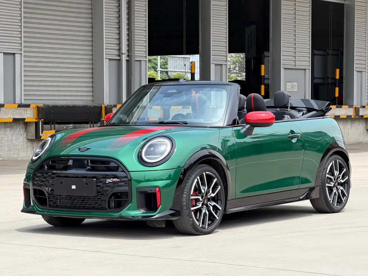MINI JCW 2025 JOHN COOPER WORKS CABRIO