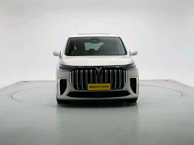 Voyah Auto Voyah Dreamer 2022 Low-carbon Dream+Smart Package фото 9