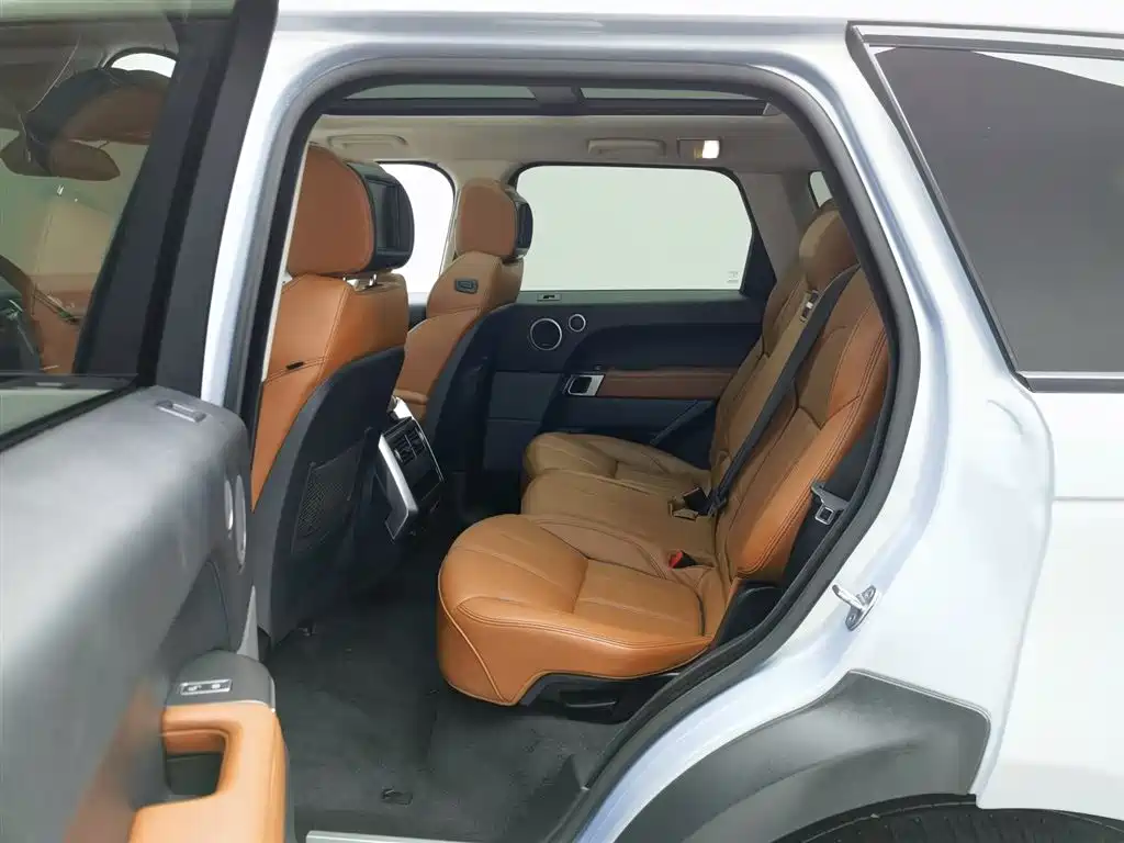 Land Rover Range Rover Sport 2016 Model 3.0 SC V6 HSE DYNAMIC фото 15
