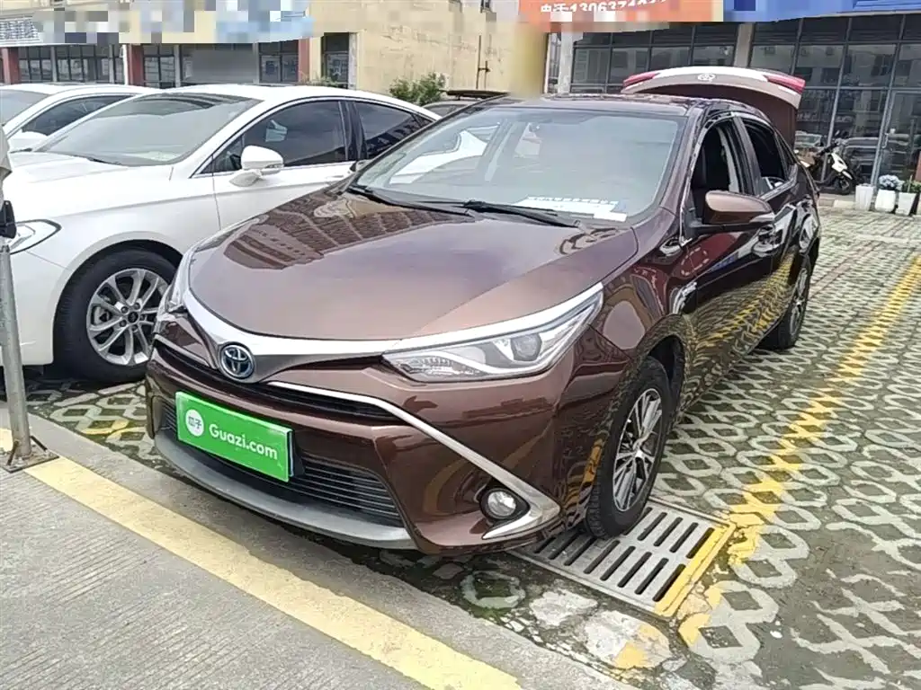 Toyota Levin 2016 Hybrid 1.8H GS E-CVT Elite Sunroof фото 2