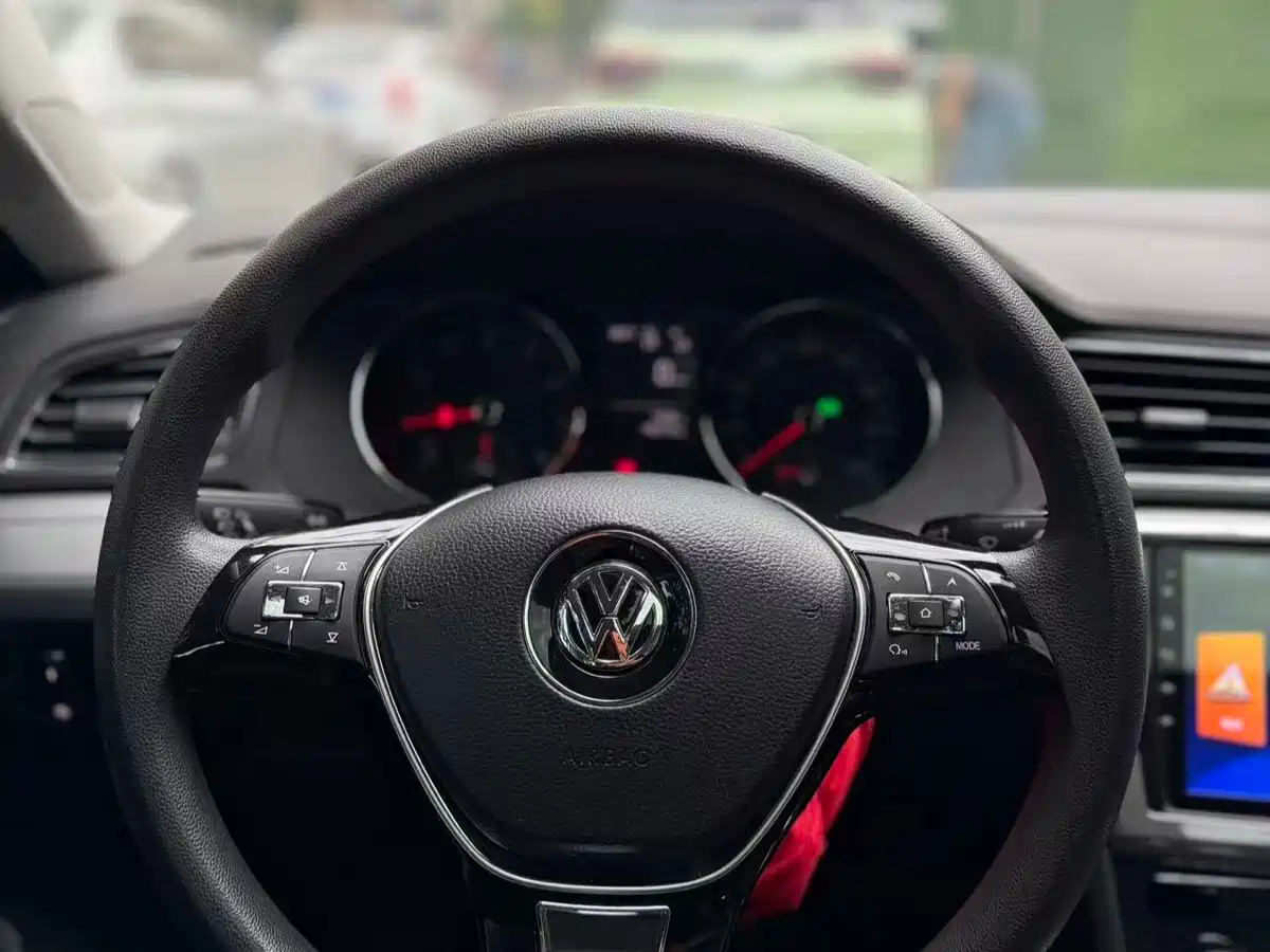 Volkswagen Lamando 2017 230TSI DSG Trend Edition фото 9