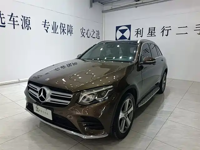 Mercedes-Benz GLC 2017 GLC 260 4MATIC Luxury — фото 1