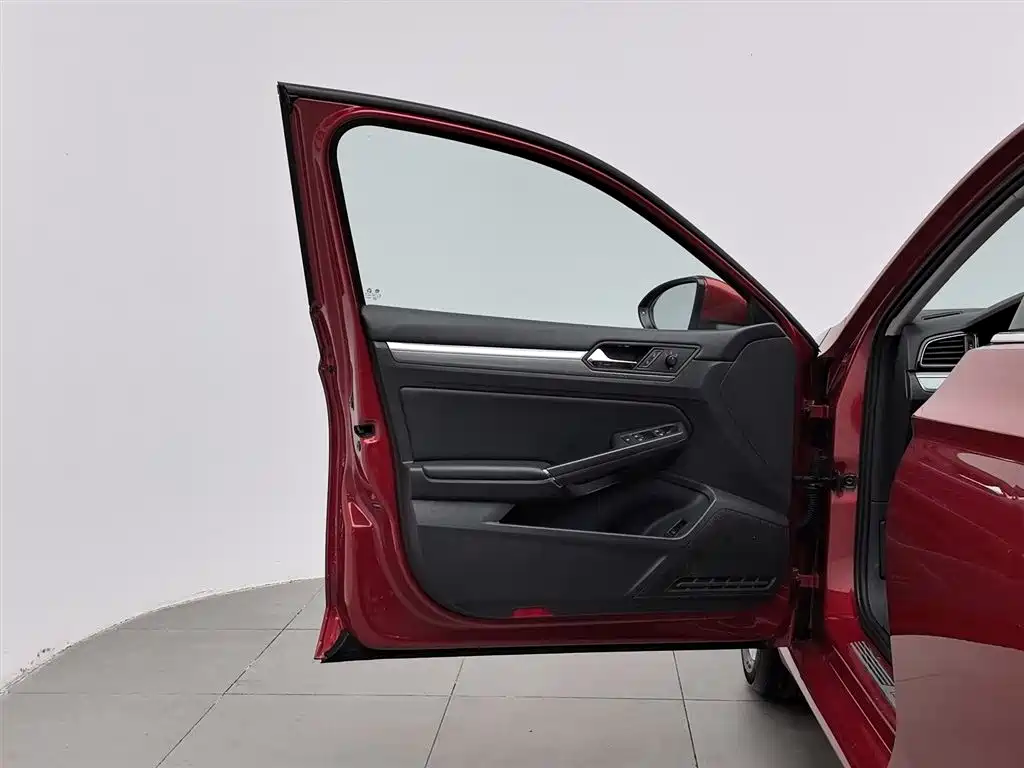 Volkswagen Lamando 2017 280TSI DSG Comfort Edition фото 8