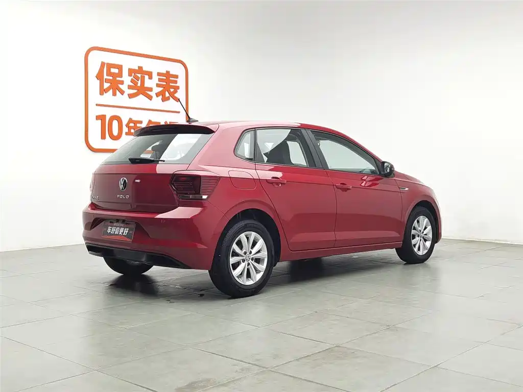 VOLKSWAGEN POLO