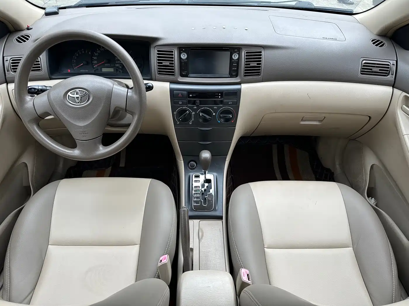 Toyota Corolla 2011 1.6L Automatic Classic Edition фото 32