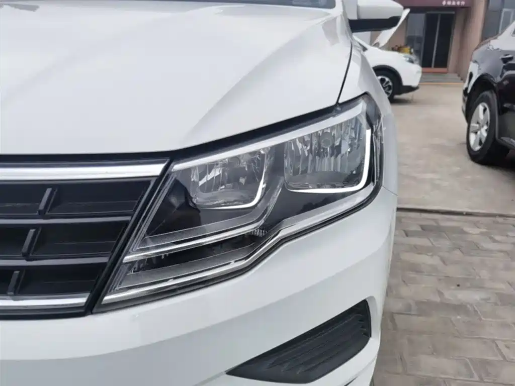 Volkswagen Jetta 2019 Dream Edition 1.5L Manual Fashion фото 24