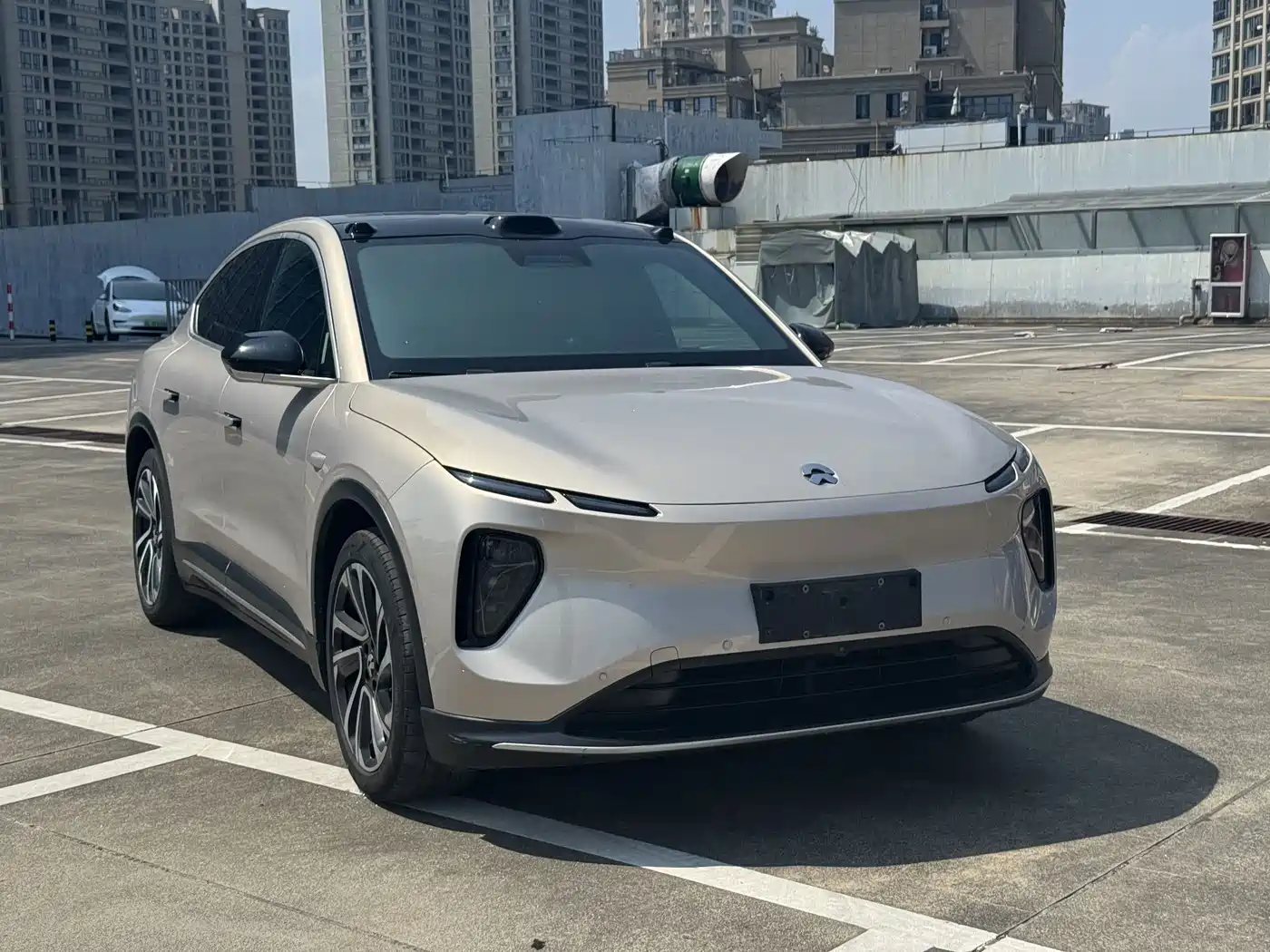 Photo 2 - NIO EC6