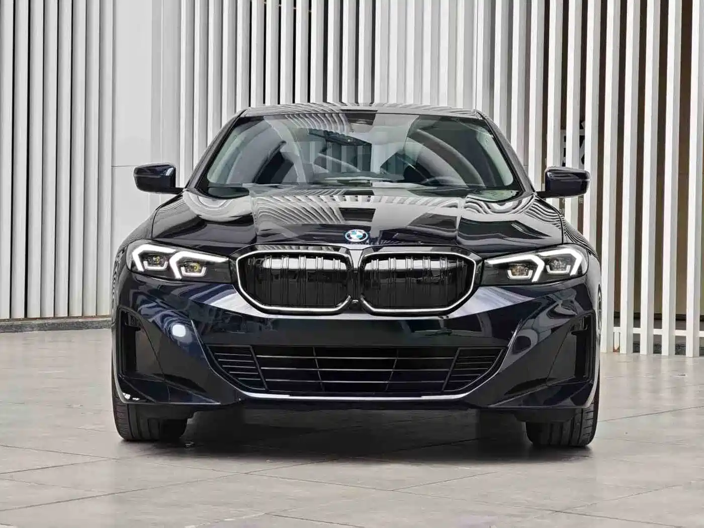 BMW i3 2026 eDrive 35 L фото 3