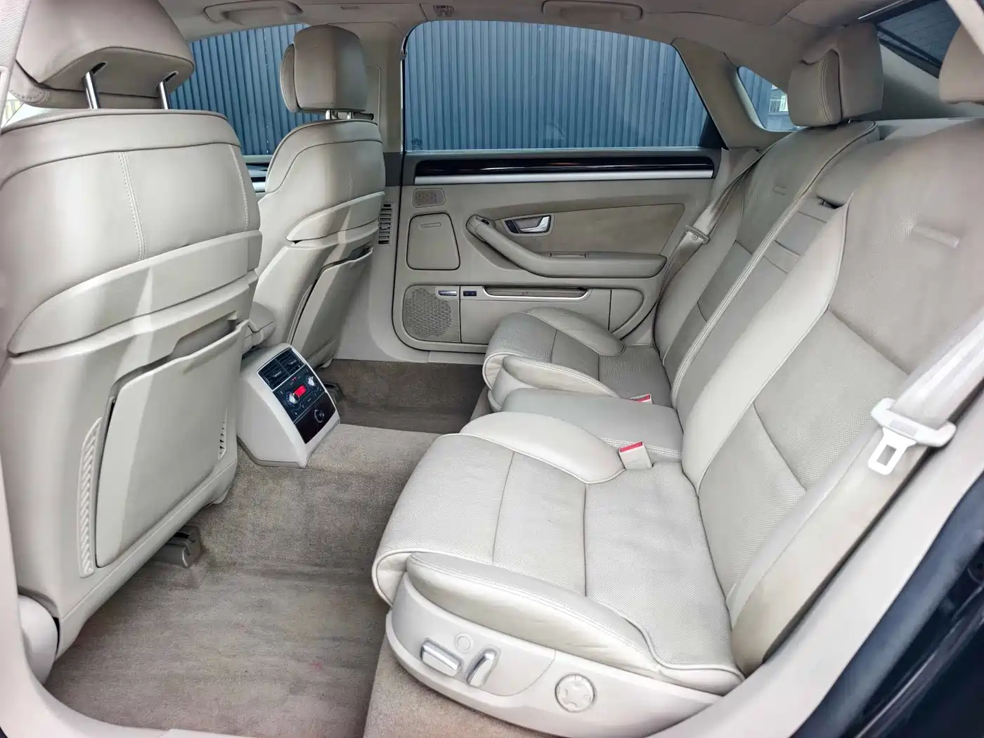 Audi A8 2008 A8L 3.2 FSI Standard фото 11