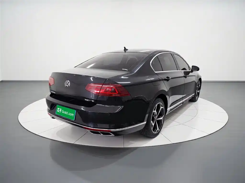 Volkswagen Magotan 2023 Model 2 Million Units Commemorative Edition 280TSI DSG Leading Version фото 7