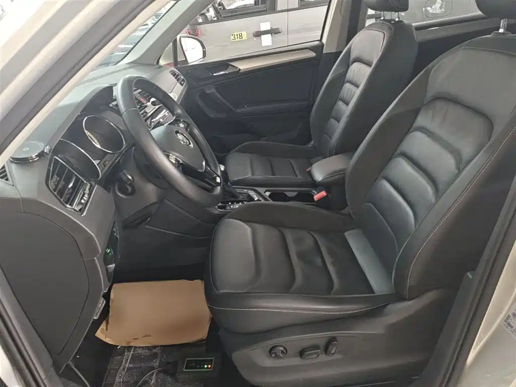 Volkswagen Tiguan L 2019 Facelift 330TSI Auto 2WD Panorama Comfort China VI фото 15