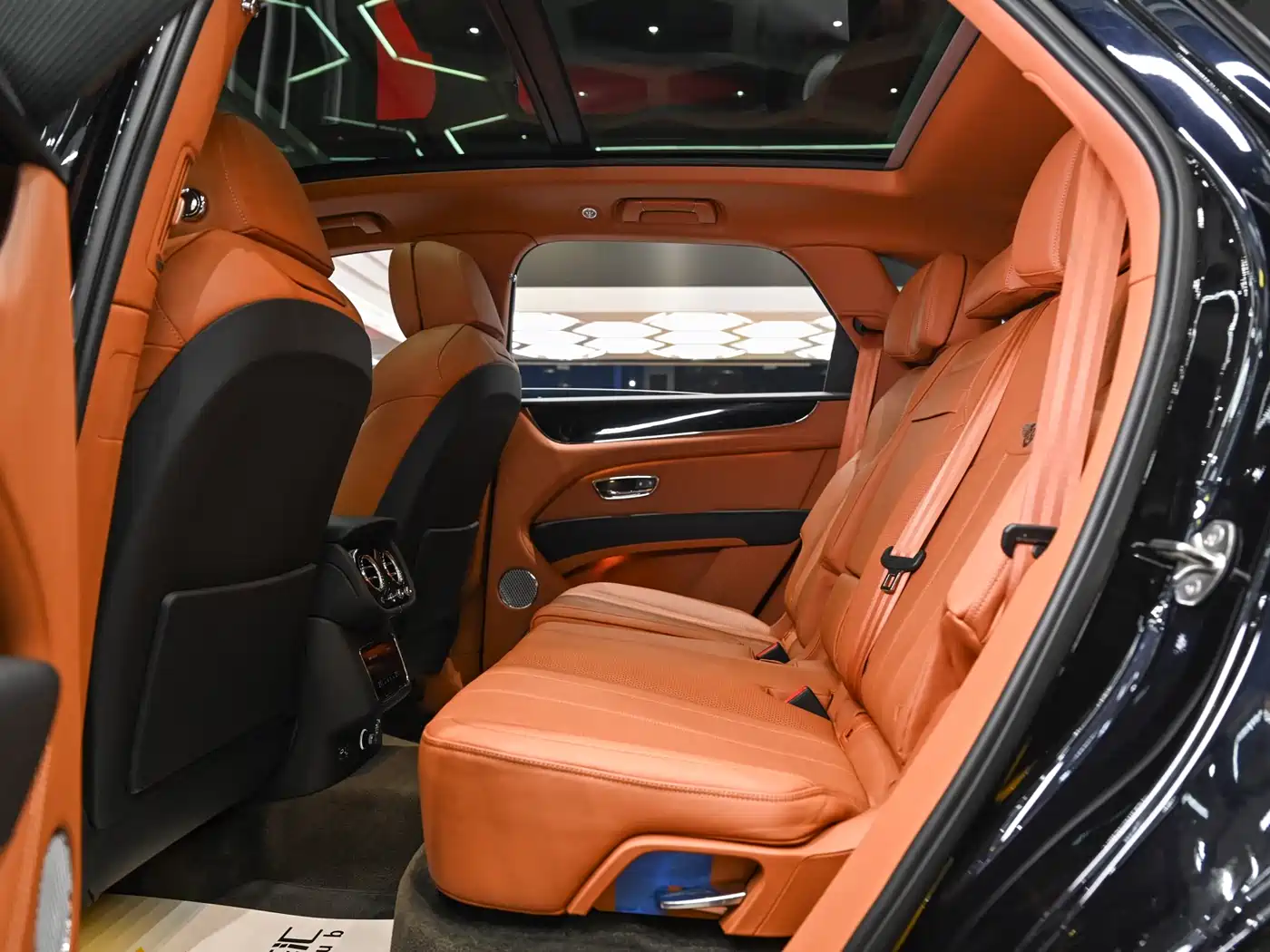 BENTLEY TIMYUE PLUG-IN HYBRID