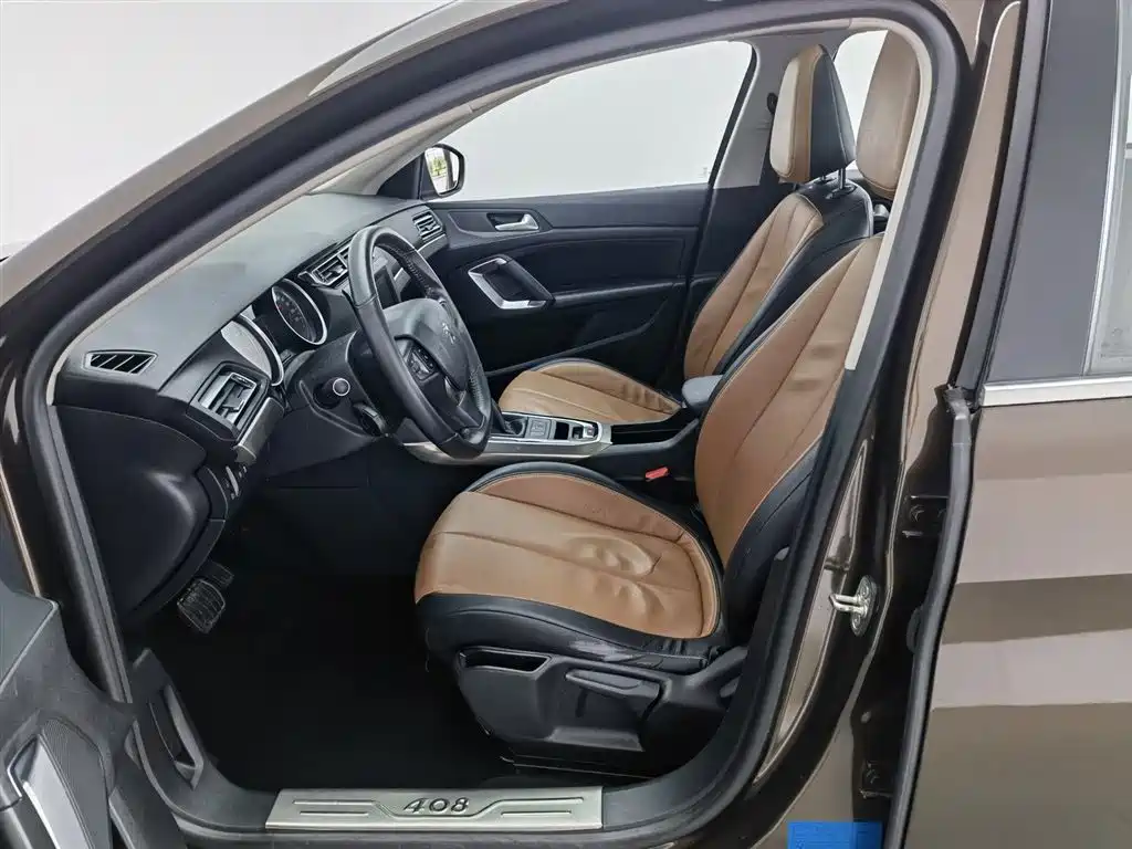 Peugeot 408 2016 1.6T Automatic Luxury Edition фото 10