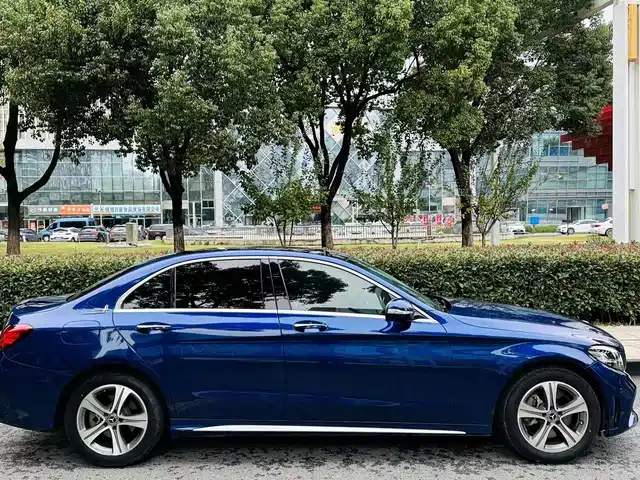 Mercedes-Benz C-Class 2019 C 260 L Sport — фото 4