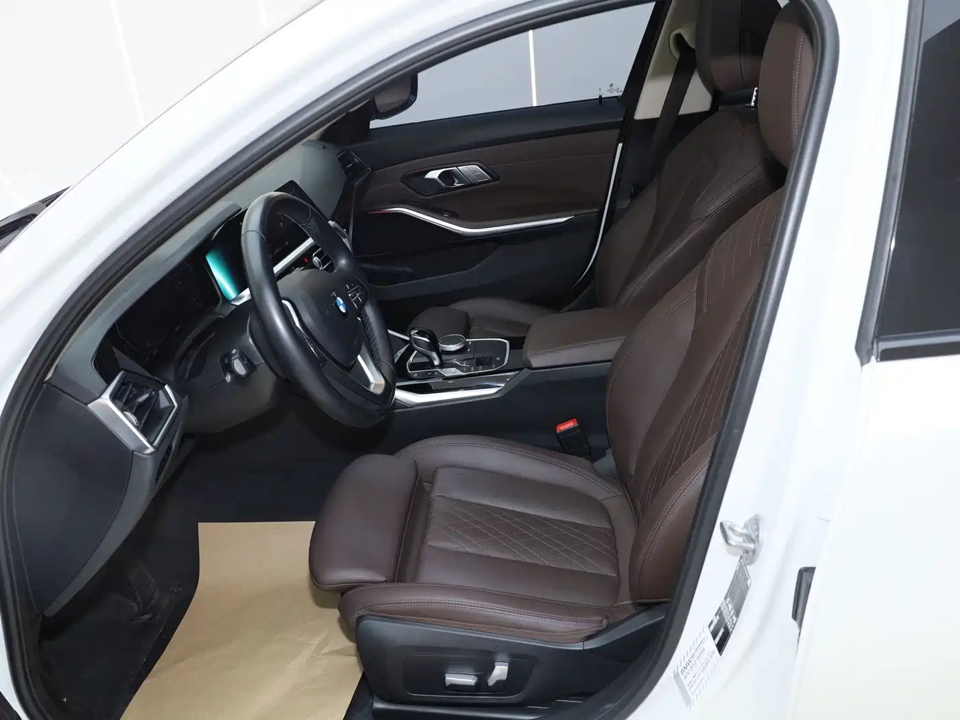 BMW 3 Series 2022 320i Sport Package фото 17