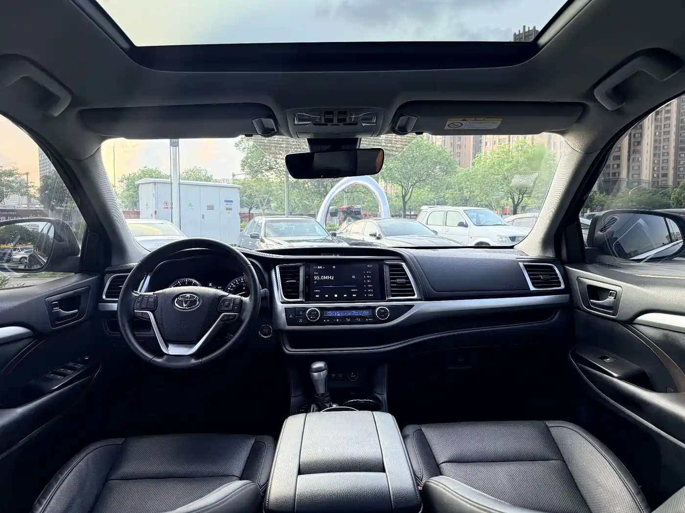 Toyota Highlander 2018 2.0T 4WD Premium 7-seater (China V) фото 9