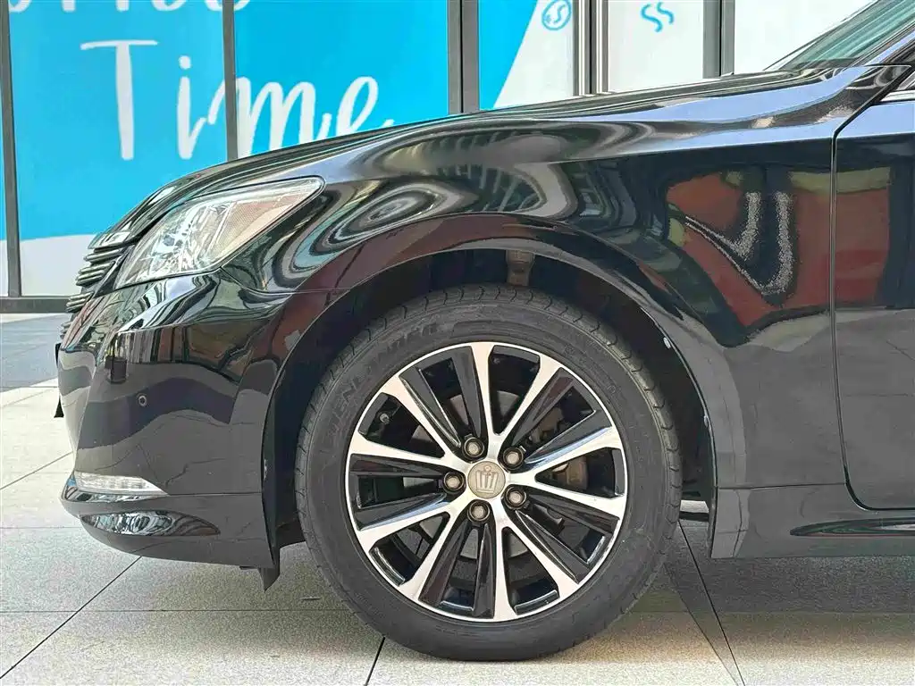 Toyota Crown 2019 2018 2.0T Fashion Edition