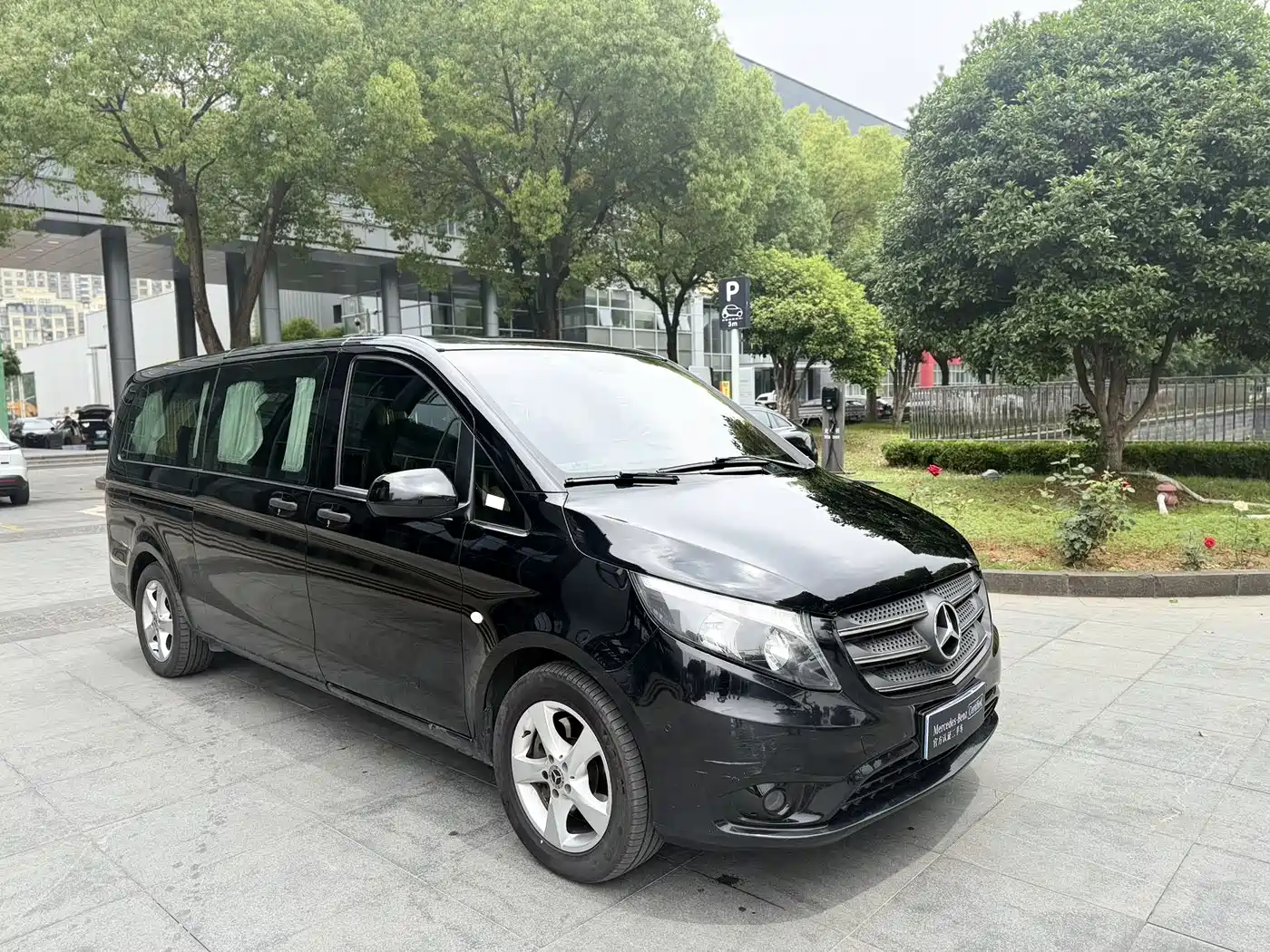 Mercedes-Benz Vito 2018 2.0T Business Edition China VI фото 3