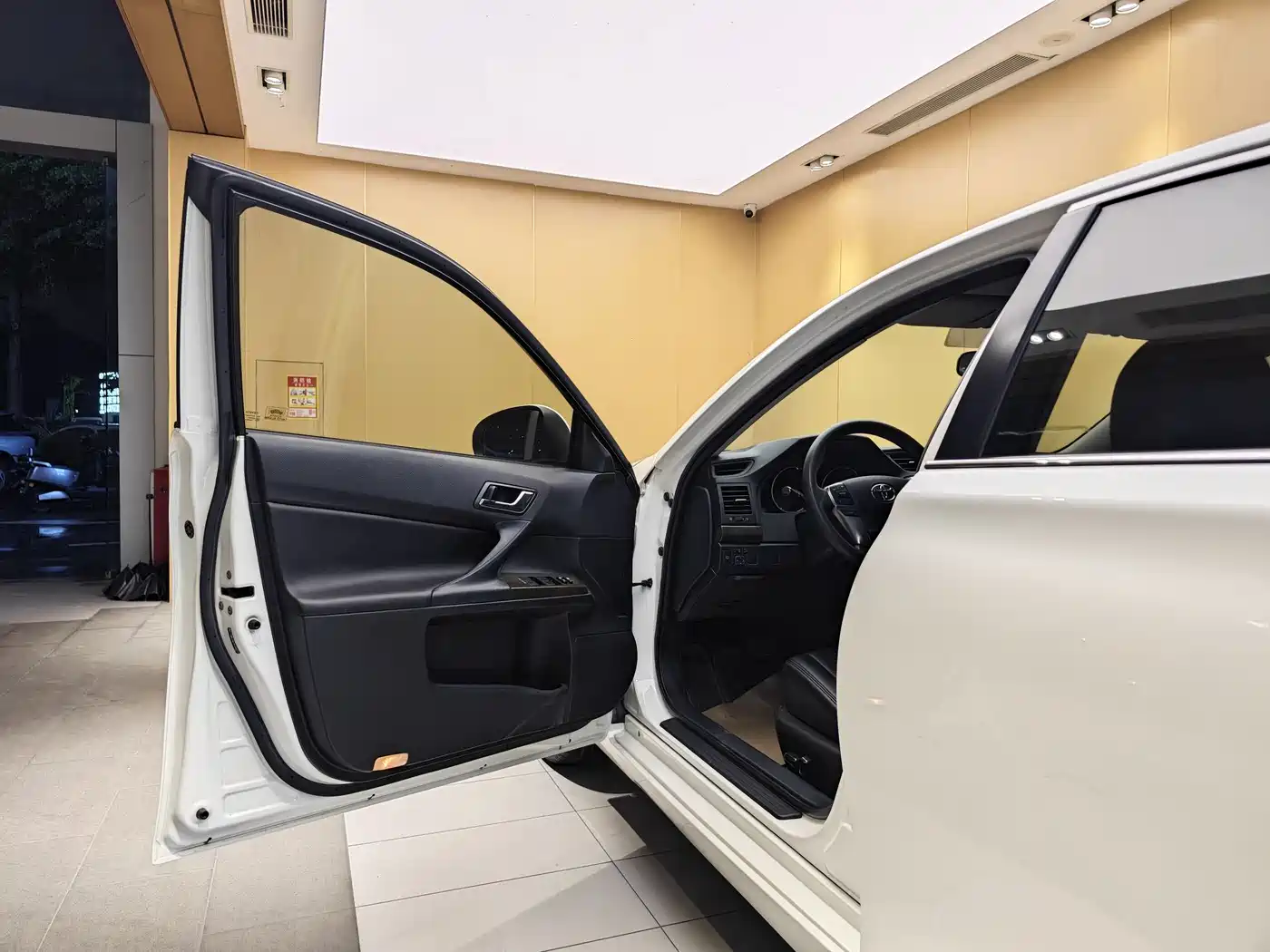 Toyota Reiz 2013 2.5S Elite Edition фото 8