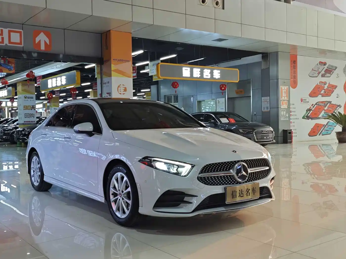 Mercedes-Benz A-Class 2021 A 200 L Sport Sedan Fashion Edition фото 3