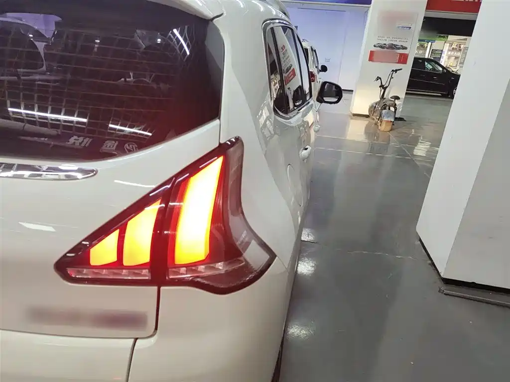 Peugeot 3008 2016 1.6THP Automatic Premium Edition фото 20