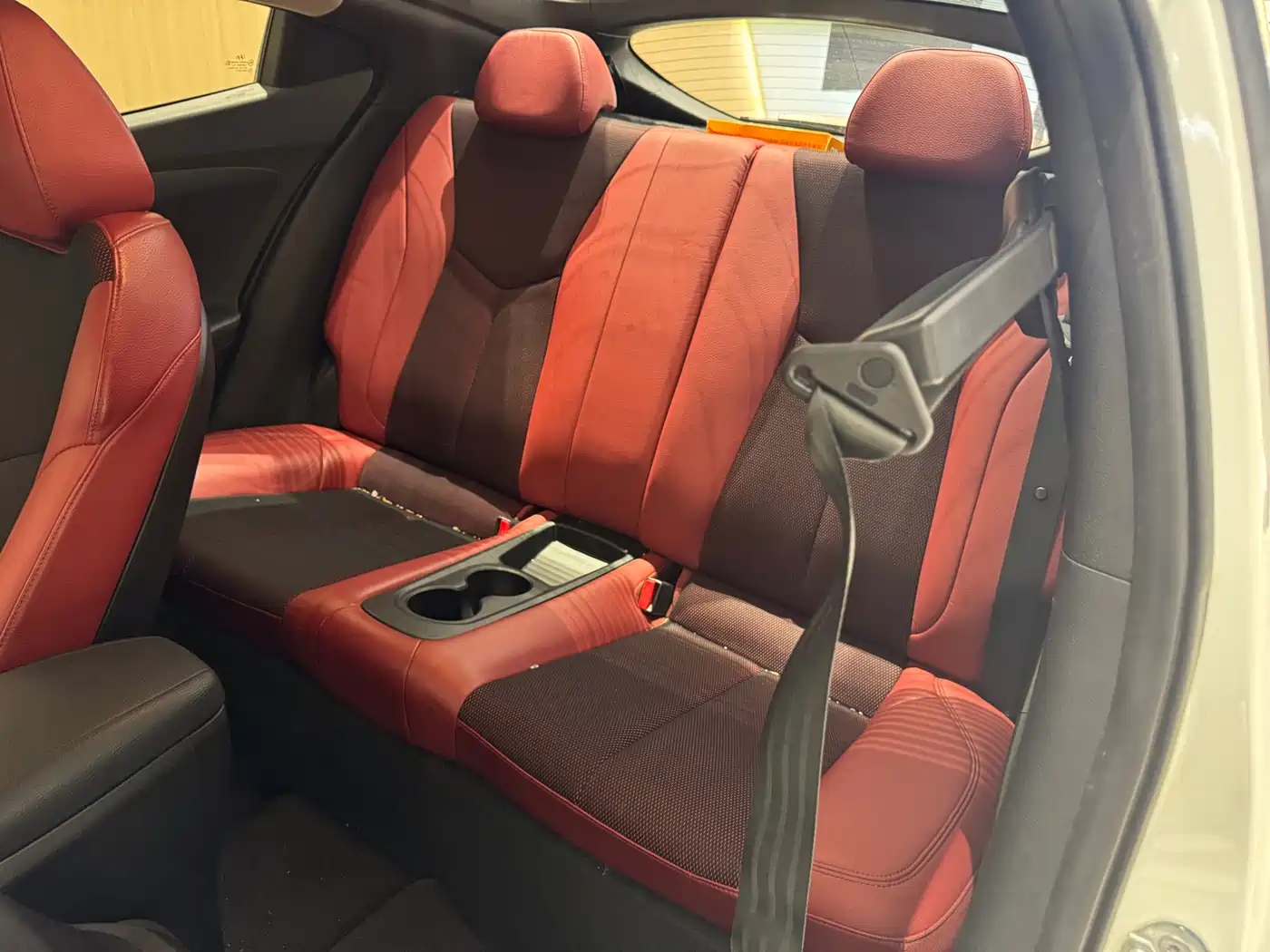 Hyundai Veloster 2012 1.6T Automatic Luxury фото 10