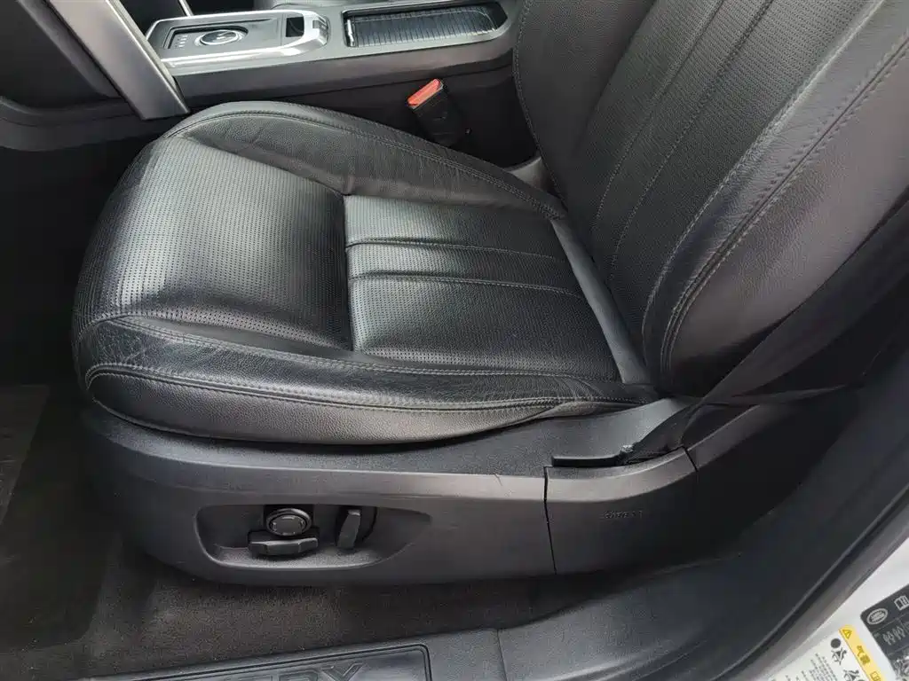 Land Rover Discovery Sport 2016 2.0T HSE фото 20