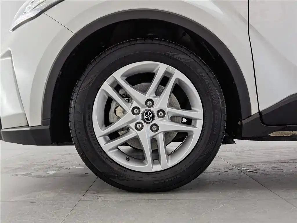 Toyota C-HR 2021 2.0L Comfort Edition фото 17