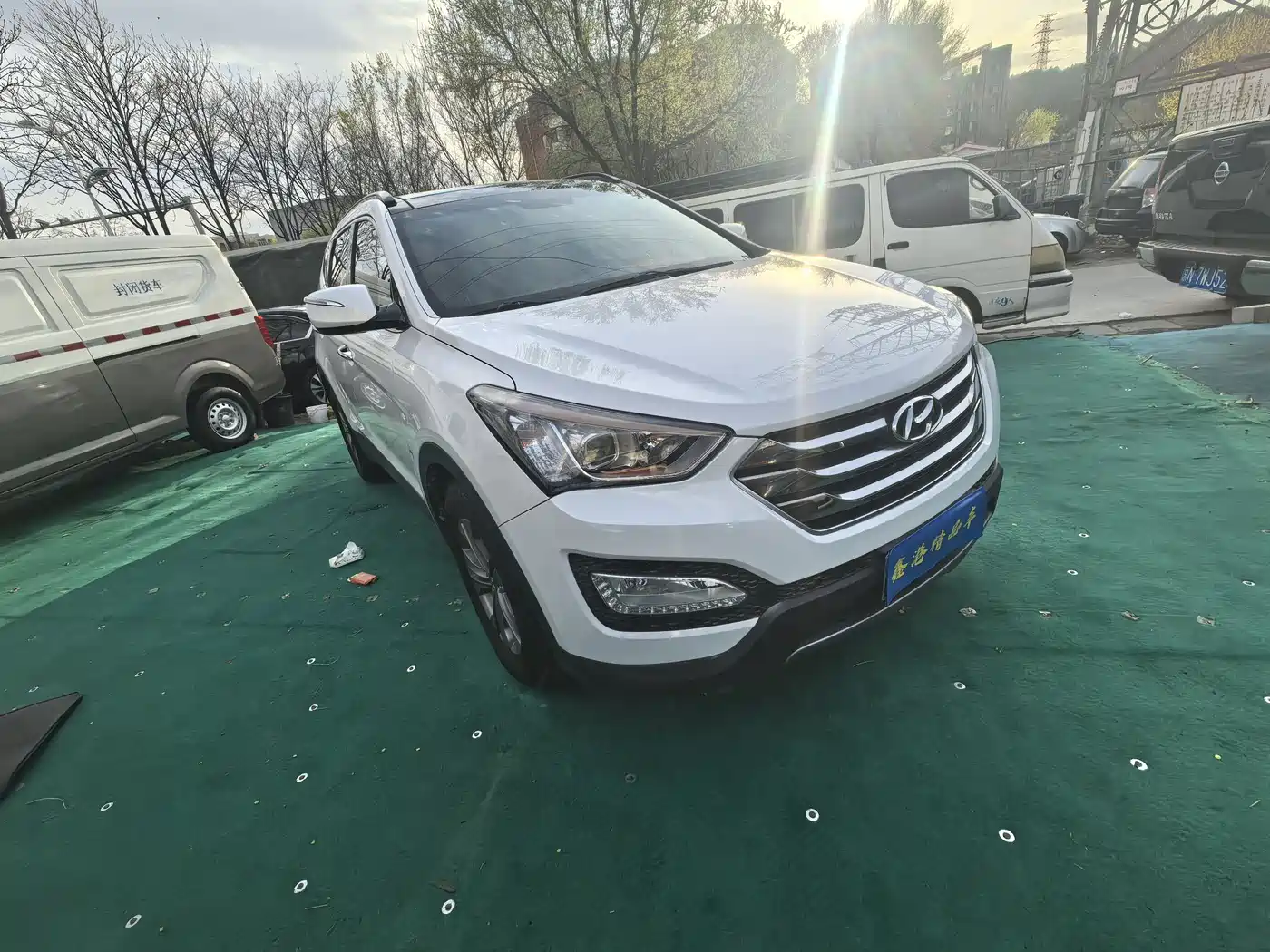Hyundai Santa Fe 2015 2.0T Automatic 4WD Smart 5-Seater фото 3