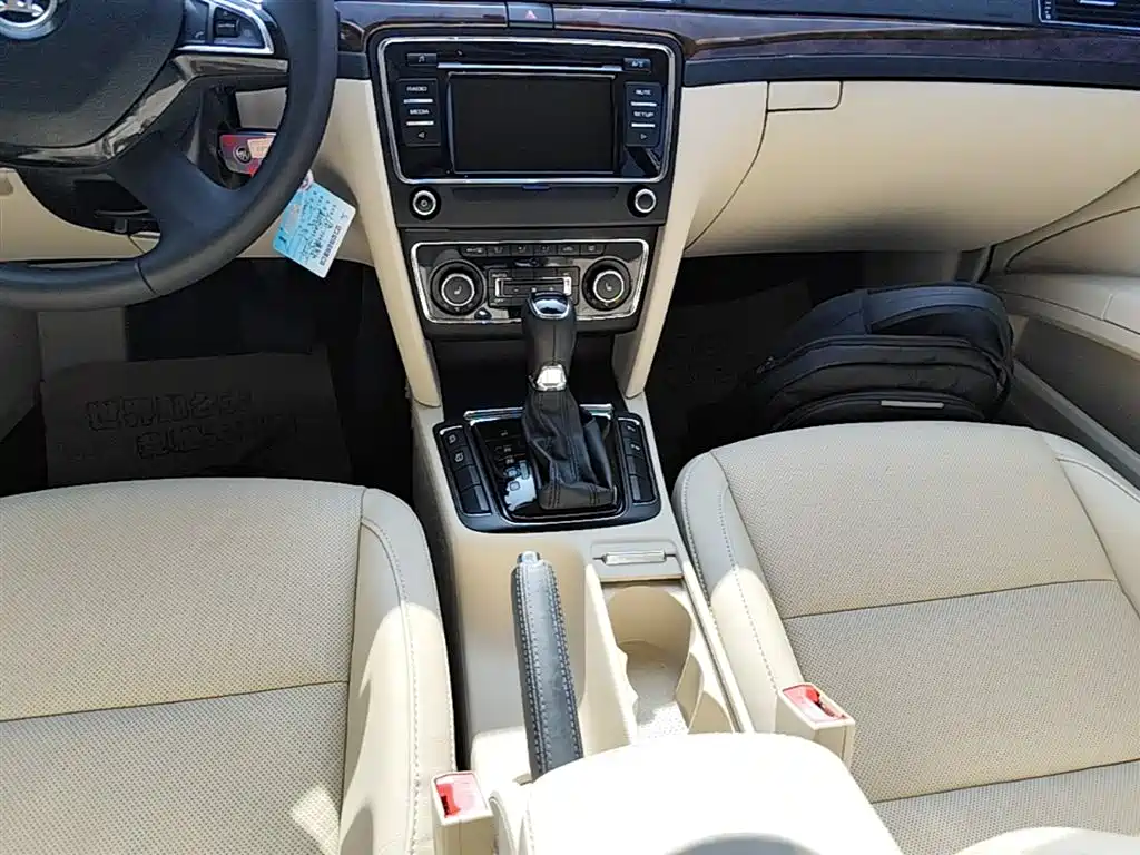 Škoda Superb 2013 1.8TSI Automatic Elegance Edition фото 14