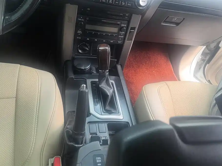 Toyota Prado (Import) 2010 2.7L Auto Luxury фото 16