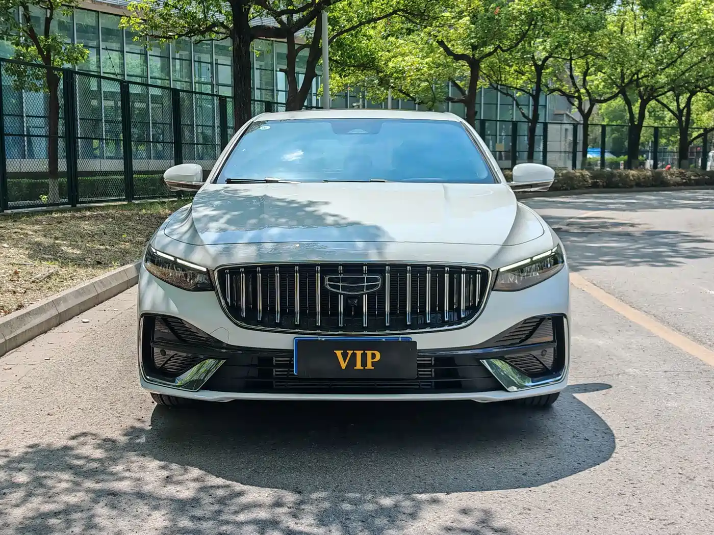 Фото 2 - Geely Xing Rui