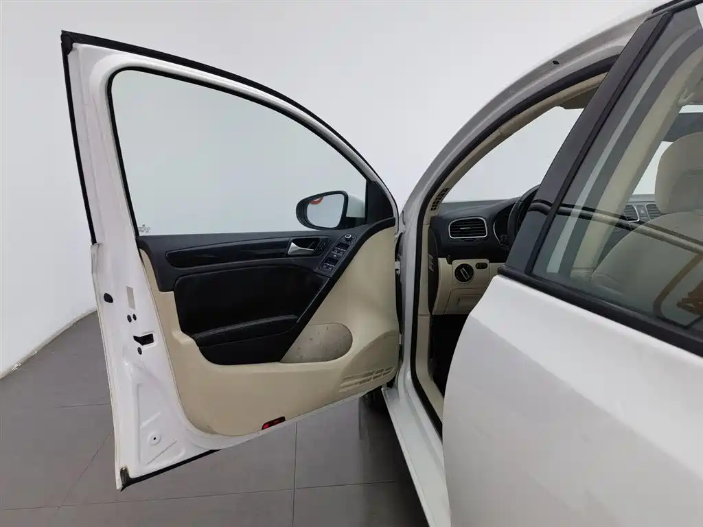 Volkswagen Golf 2012 1.4TSI Automatic Comfort фото 8