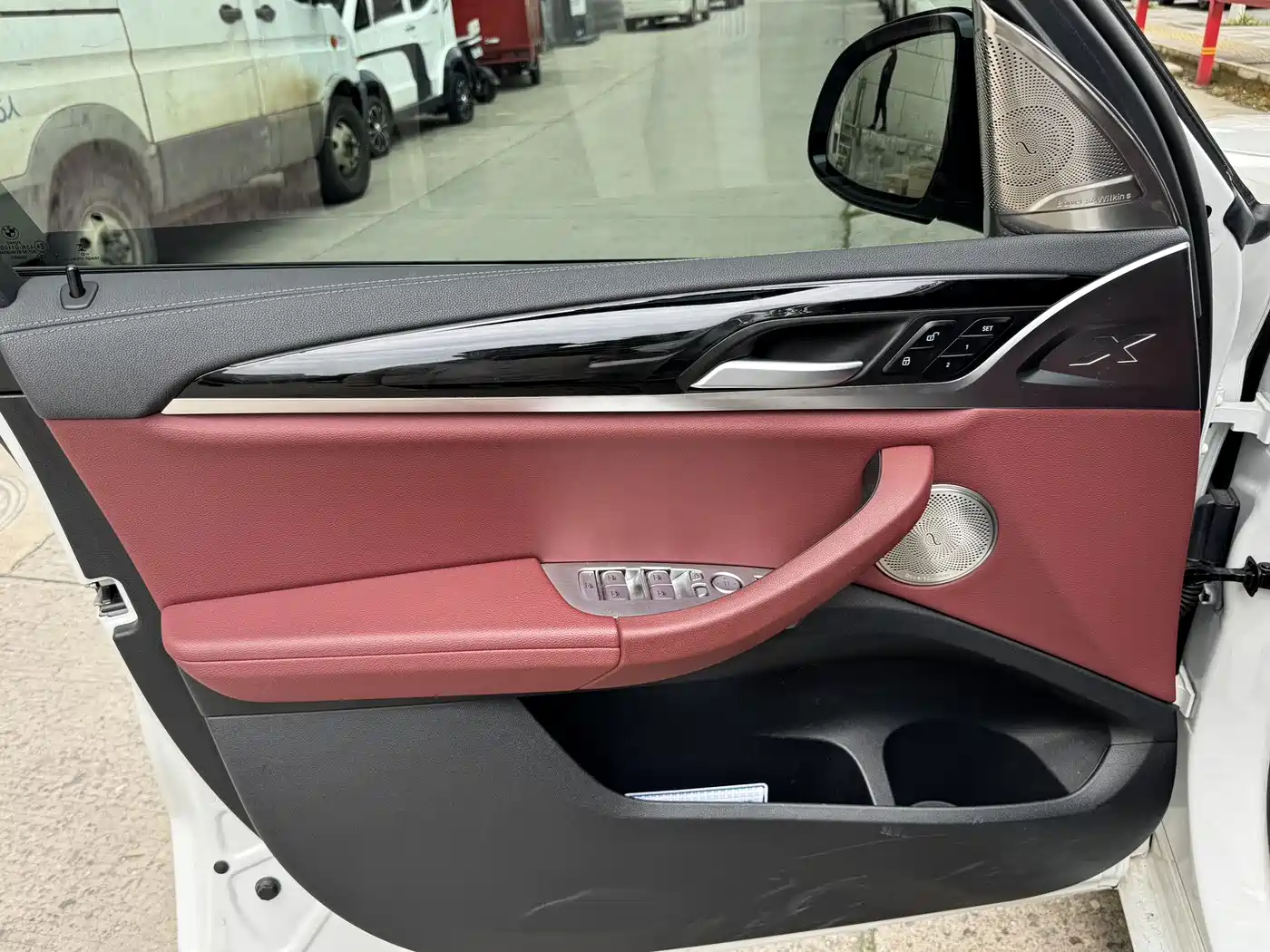 BMW iX3 2023 Leading Type фото 5