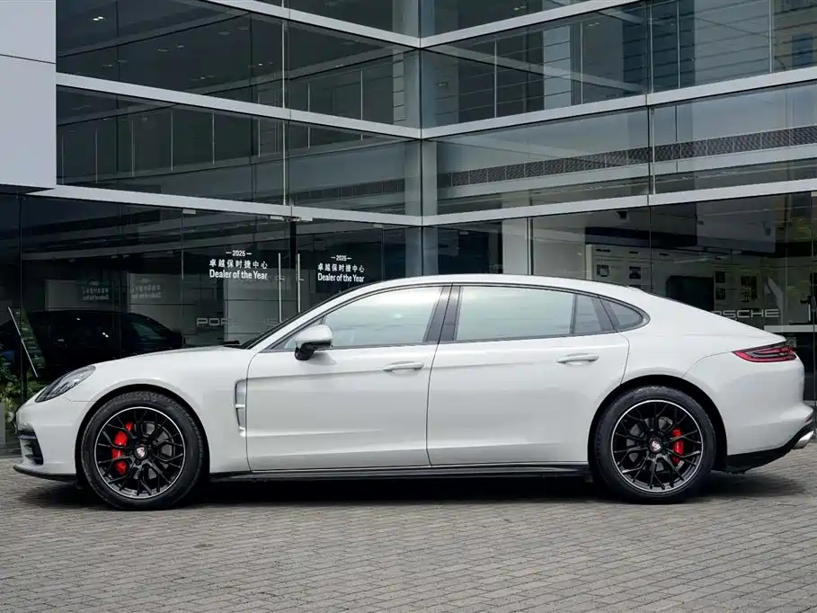 Porsche Panamera 2017 Panamera Executive Long Wheelbase 3.0T фото 5