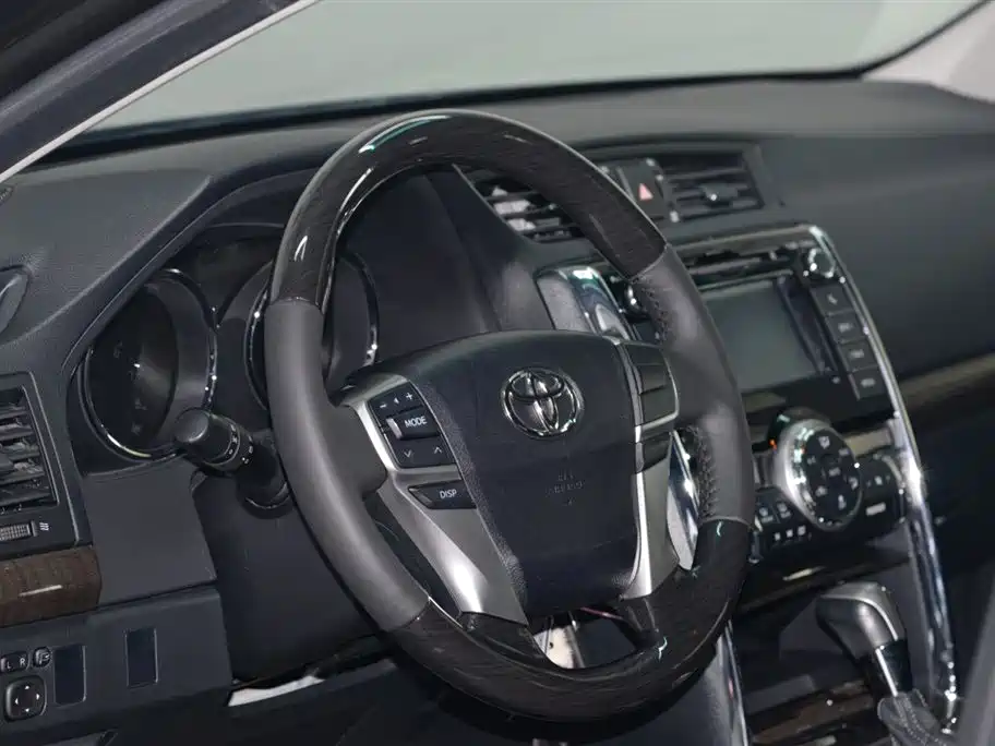 Toyota Reiz 2013 2.5V Elite Edition фото 9
